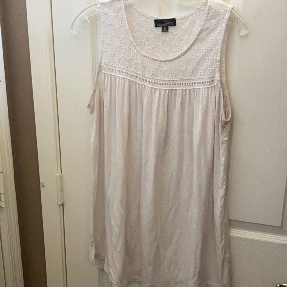 FINAL MARKDOWN Ladies Suzanne betro top medium